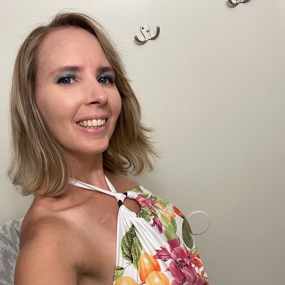 Meet your Posher, Crystal - Picture 1 of 1